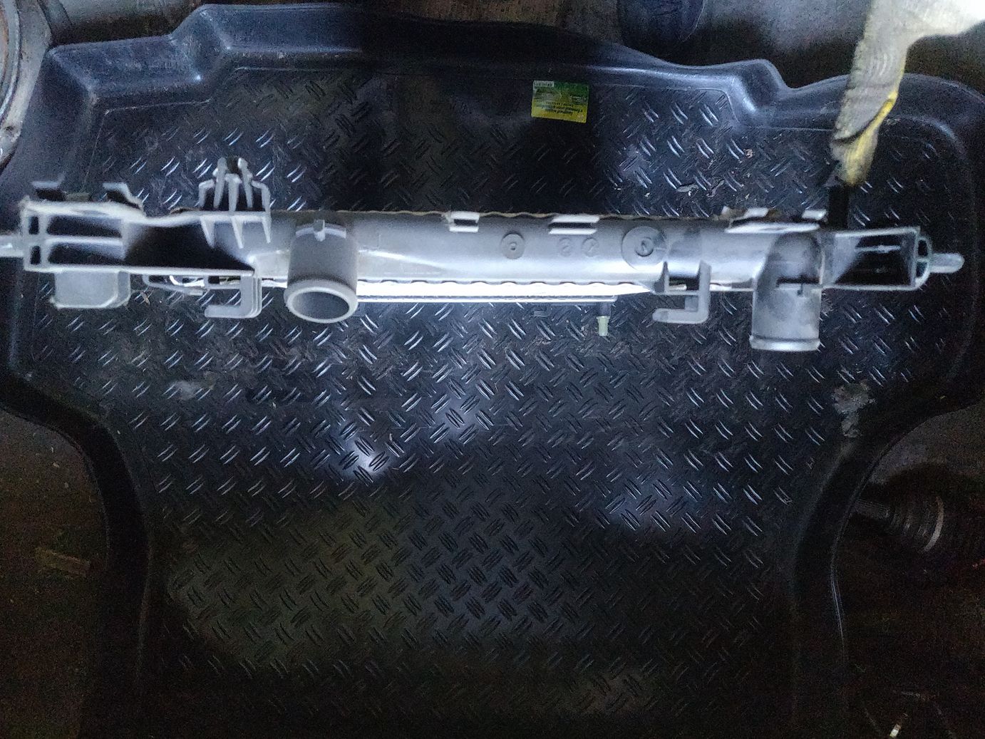 Радиатор охлаждения BEHR C860 для а/м  Opel Corsa D