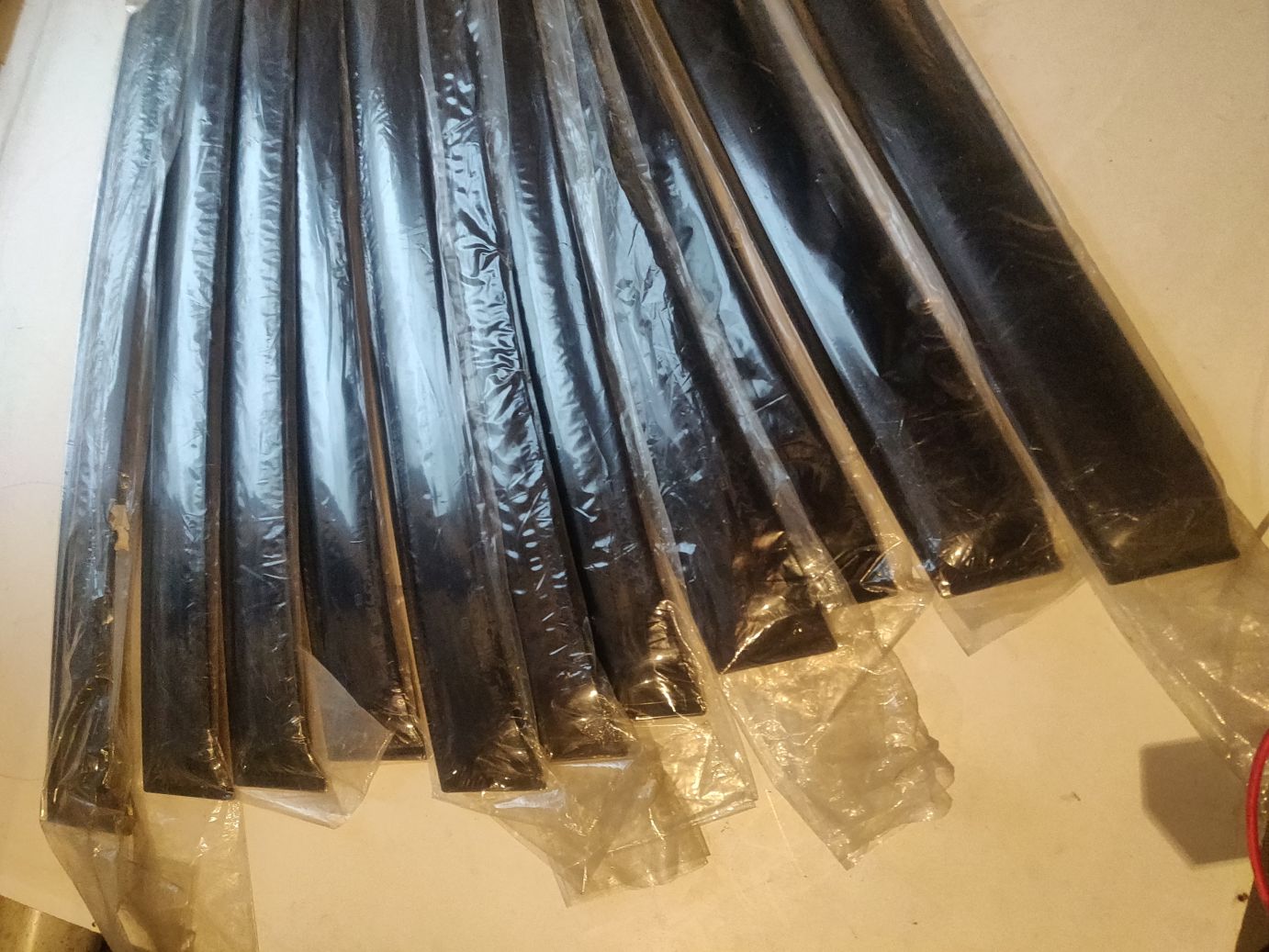 Ветровик Kalos 5 задн.лев.двери