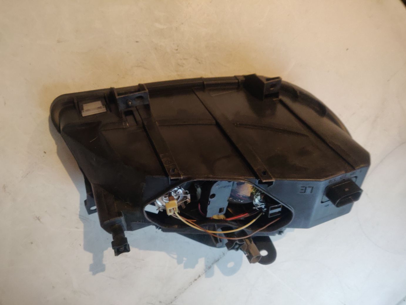 Блок-фара ваз 2123 ст/о бош левая Automotive Lighting