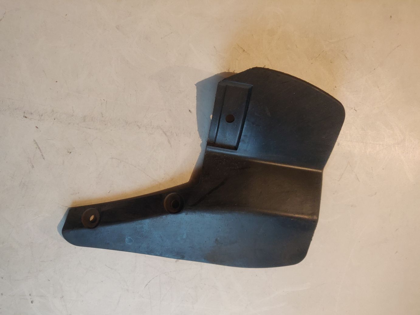 Брызговик передний правый на ВАЗ 2113, 2114, 2115