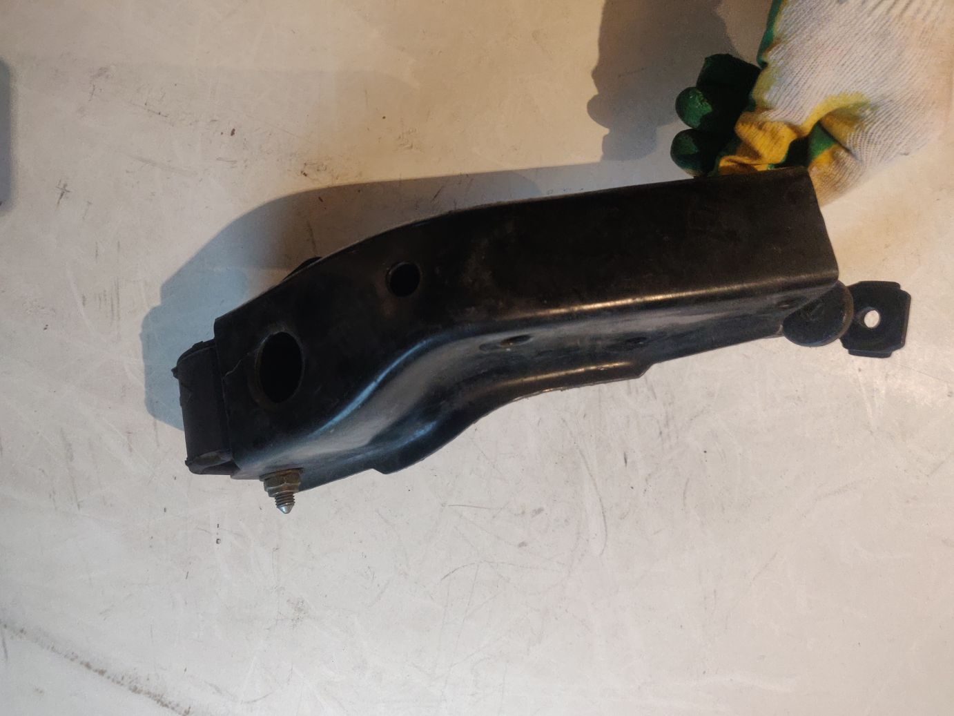 Кронштейн двигателя на Chevrolet Lanos