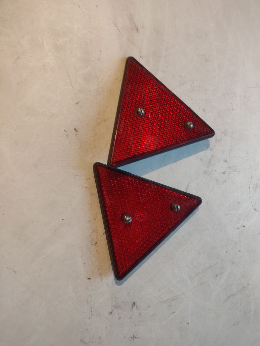 Катафот треугольный