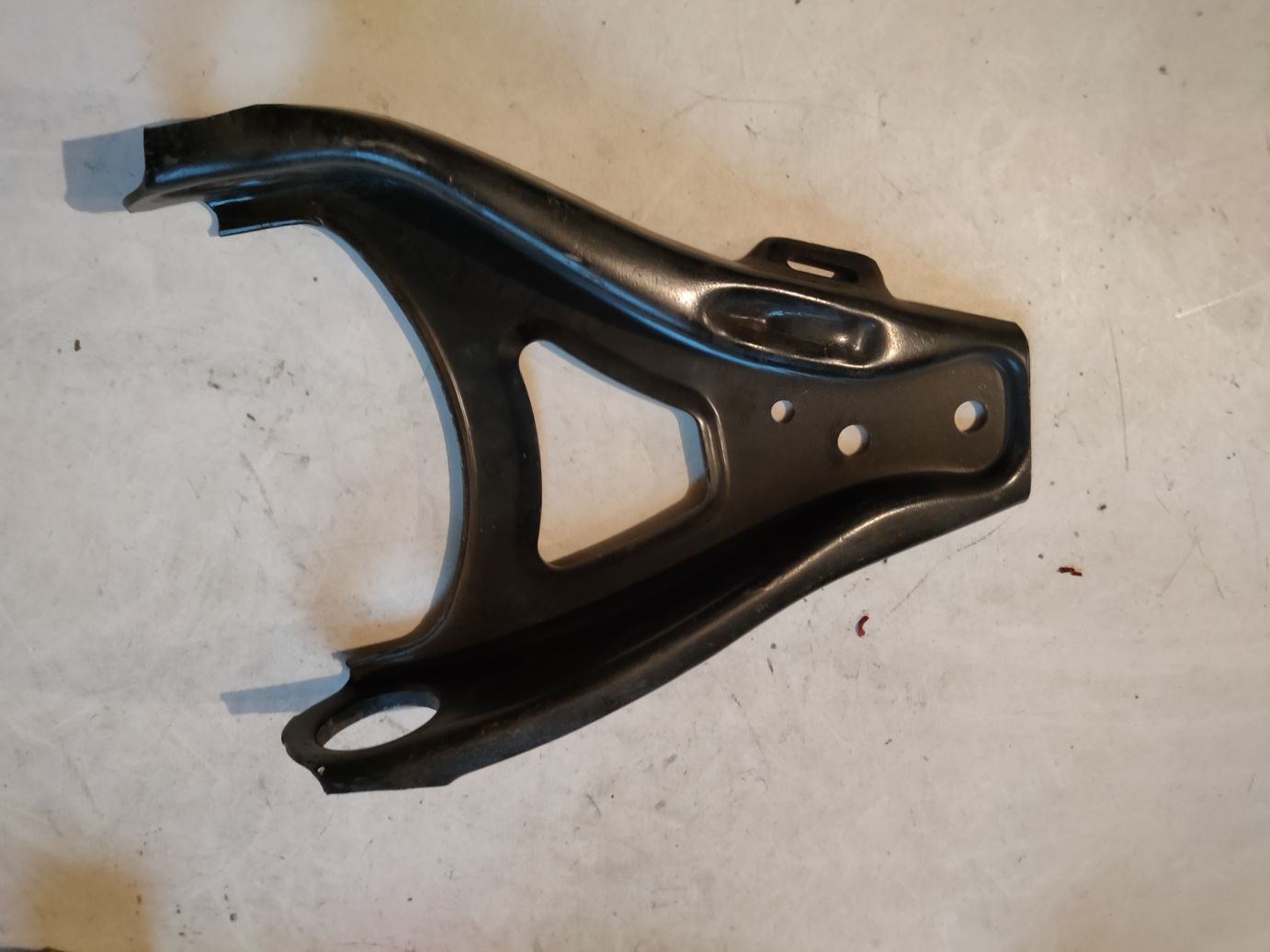 Рычаг передней подвески левый Renault Kangoo