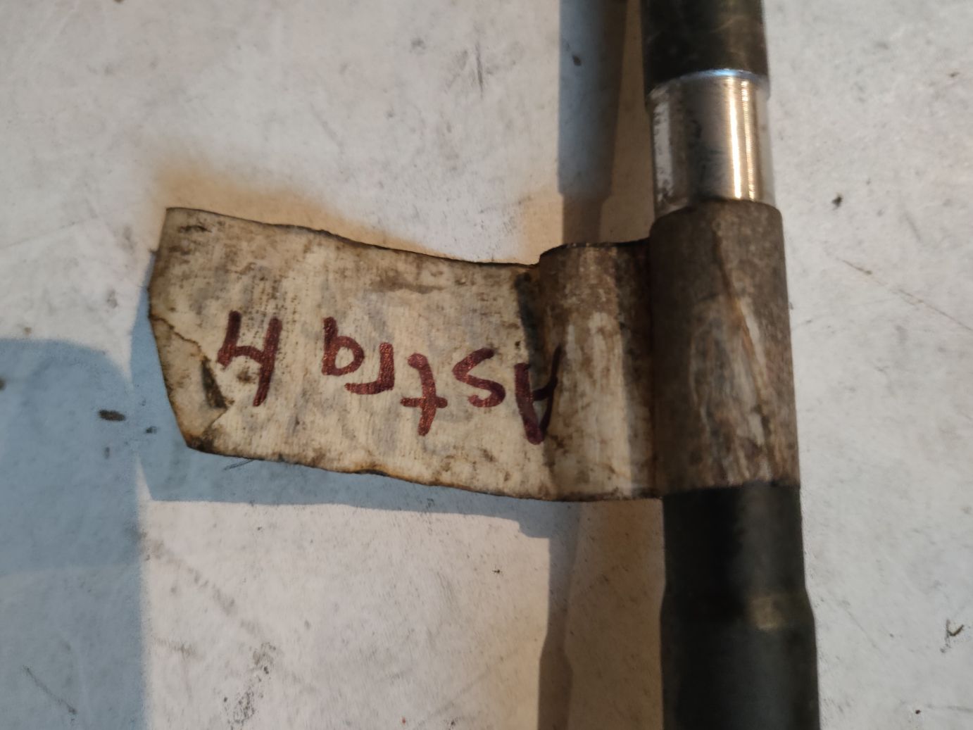 Тяга рулевая передняя SWAG на OPEL Astra G, H