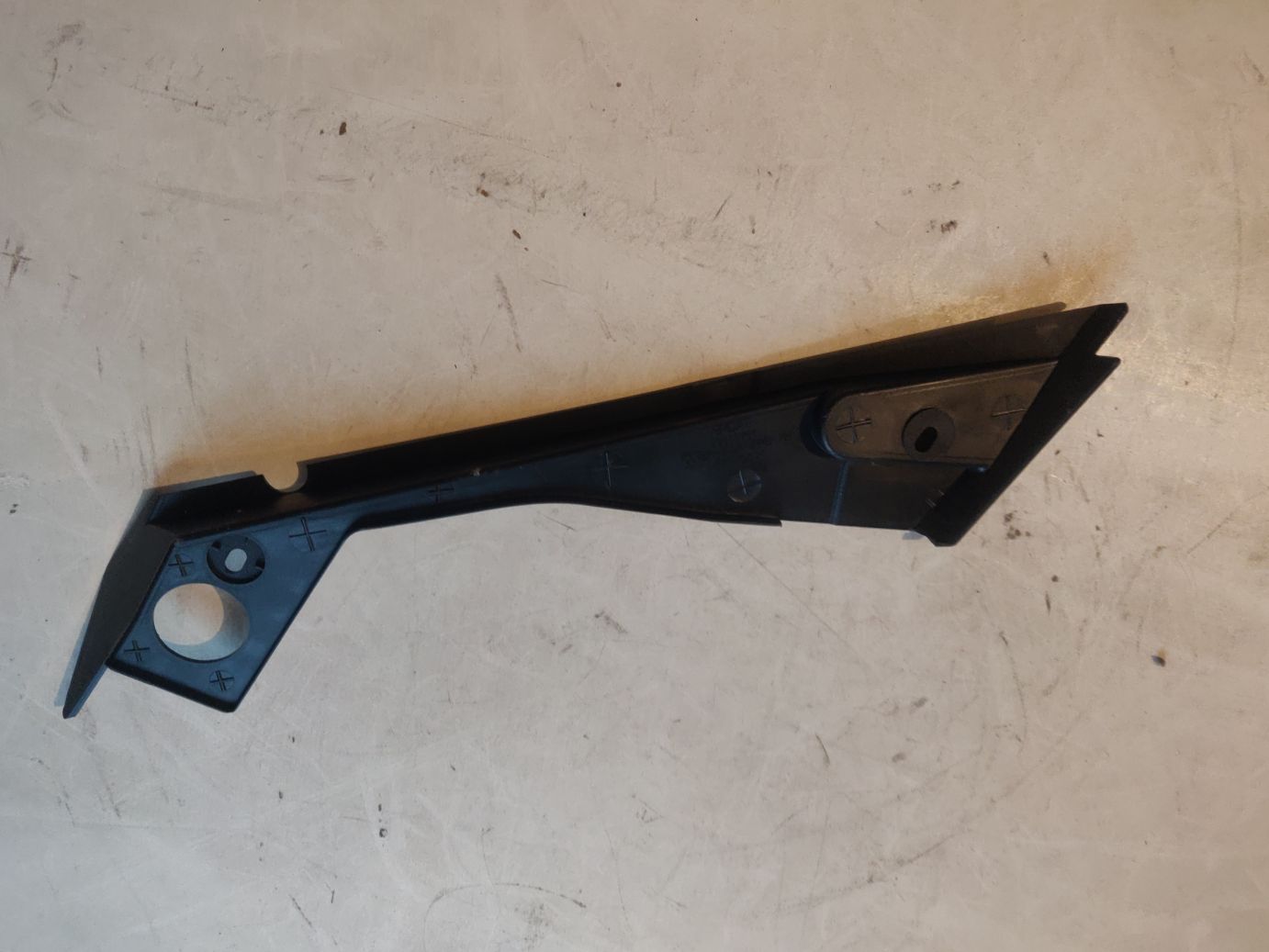 Накладка фары передней GM на Chevrolet Captiva (C100)