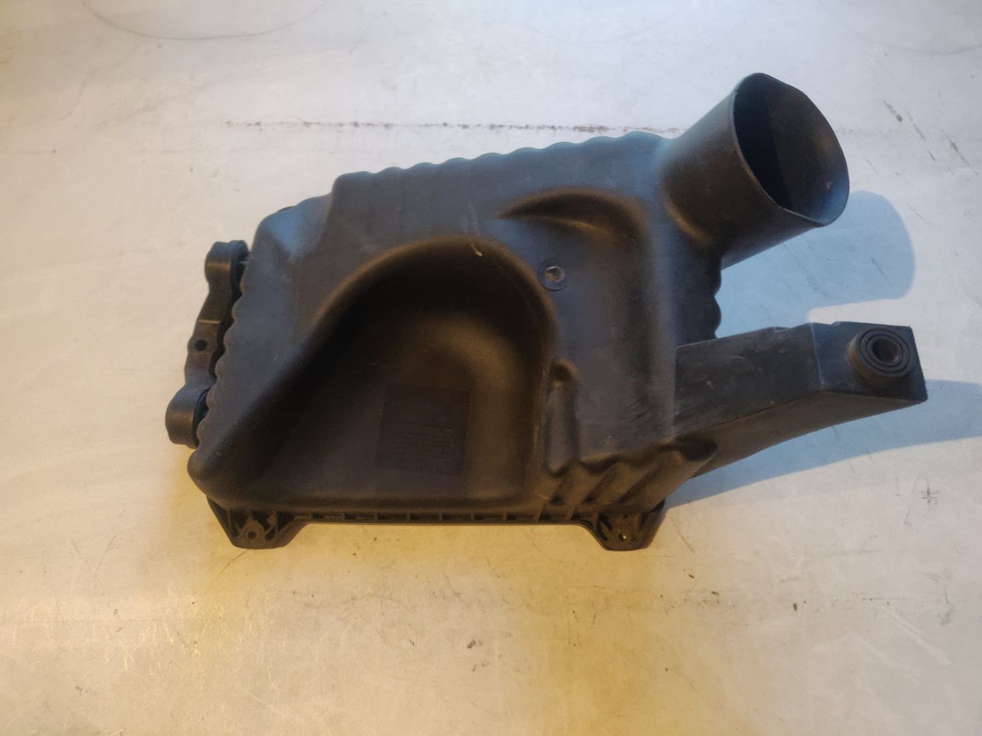 Корпус воздушного фильтра GM на Chevrolet Lacetti