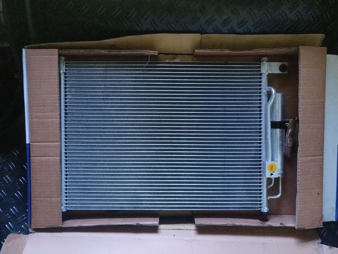 Радиатор кондиционера для а/м Chevrolet AVEO II (T200, T250, T255), Lanos (T100, T150)