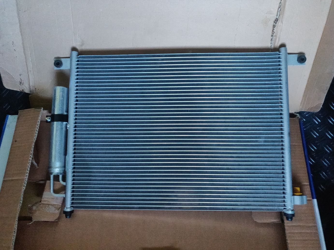 Радиатор кондиционера для а/м Chevrolet AVEO II (T200, T250, T255), Lanos (T100, T150)