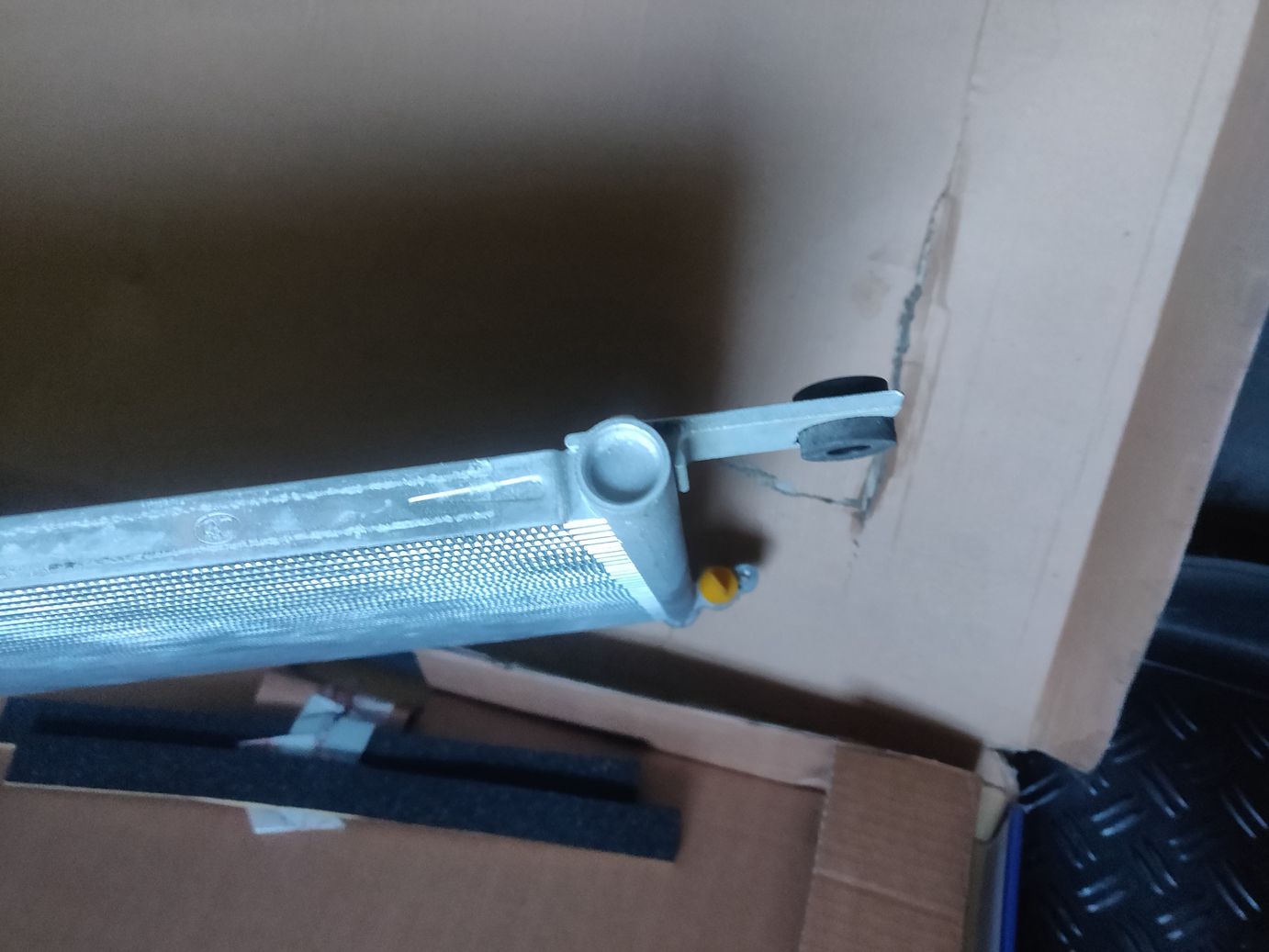 Радиатор кондиционера для а/м Chevrolet AVEO II (T200, T250, T255), Lanos (T100, T150)