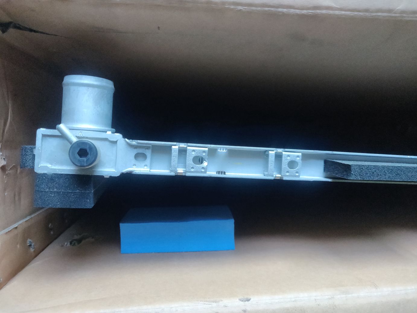 Радиатор охлаждения для а/м  Chevrolet Captiva (C100)