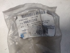 Кронштейн форсунки омывателя фары правая GM на CHEVROLET CAPTIVA (C100)