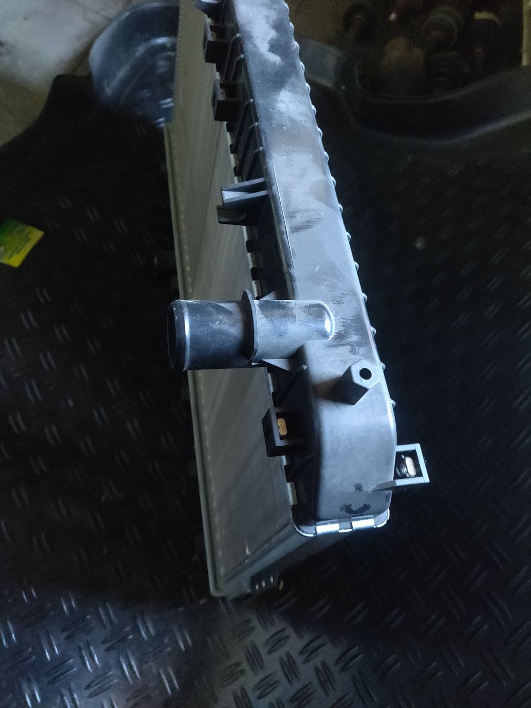 Радиатор охлаждения для а/м  Chevrolet Lacetti (J200)