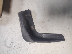 Брызговик правый
