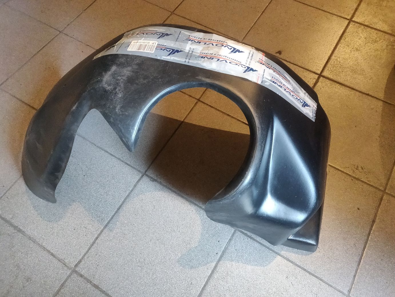 Подкрылок передний левый на Chevrolet Lanos седан